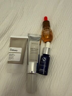 The Ordinary Azelaic Acid Suspension 10% - Beige & White Packaging